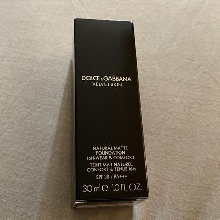 Productafbeelding Dolce & Gabbana Velvetskin matterende vloeibare make-up ( Natura l Matte Foundation) 30 ml