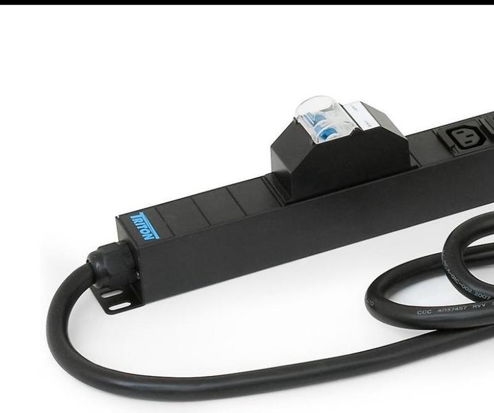 Image du produit Triton RAB-PD-X53-X1 - Bloc multiprise vertical (Schuko) IEC C13 avec disjoncteur de protection