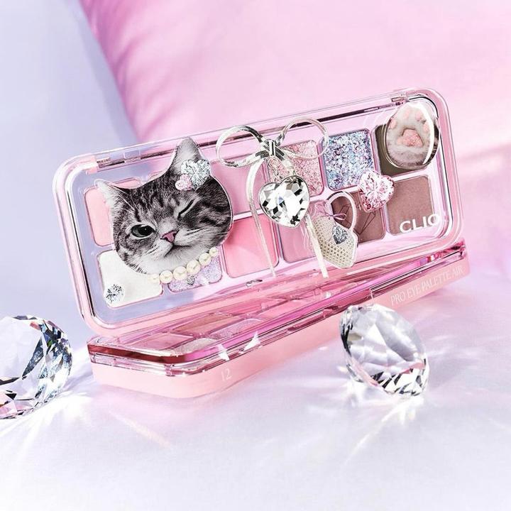 Actual product image Clio Pro Eye Palette Air Luxury Koshort (12 Crystal Paw)