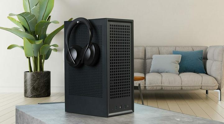Produktbild Hyte Revolt 3 black 700W - CS-HYTE-RVLT3-BP-EU (ITX)