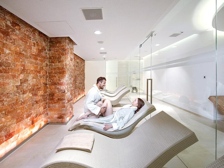 Produktbild Smartbox Romantische Momente der Entspannung: 1 Zugang zum Spa oder 1 Wellness-Behandlung für Paare (2 Pers.)