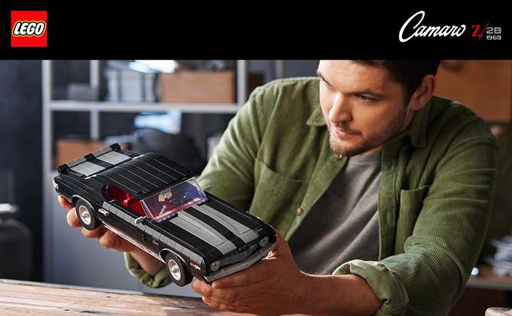 Actual product image LEGO Chevrolet Camaro Z28 (10304, LEGO Rare Sets)