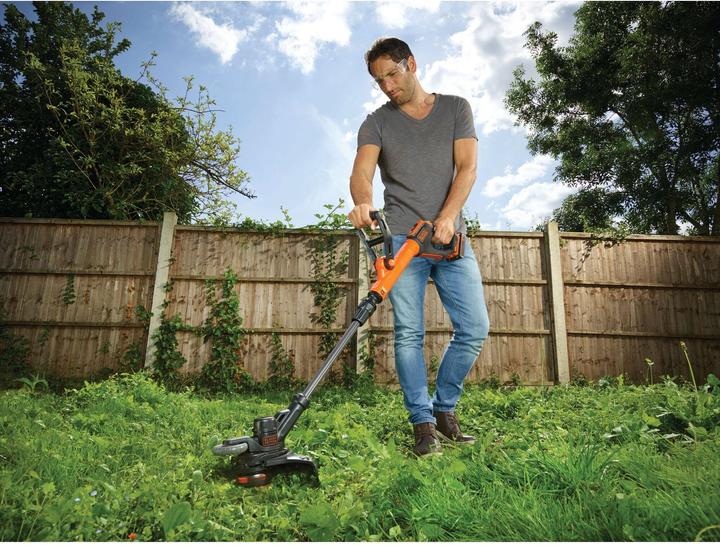 Productafbeelding Black & Decker Stc1820pc (Onkruidverdelgers)