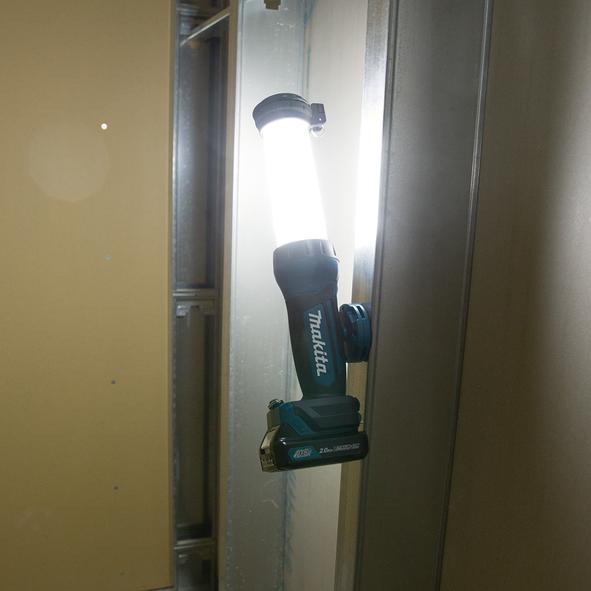 Actual product image Makita ML104 Rechargeable battery lamp (710 lm)