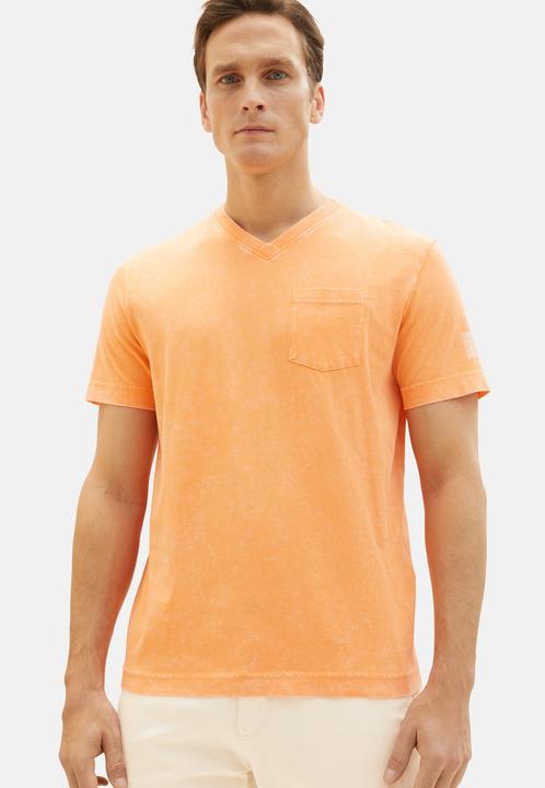 Produktbild Tom Tailor T-Shirt Kurzarmshirt mit V-Ausschnitt, ausgewaschener Optik und Brusttasche (XXL)