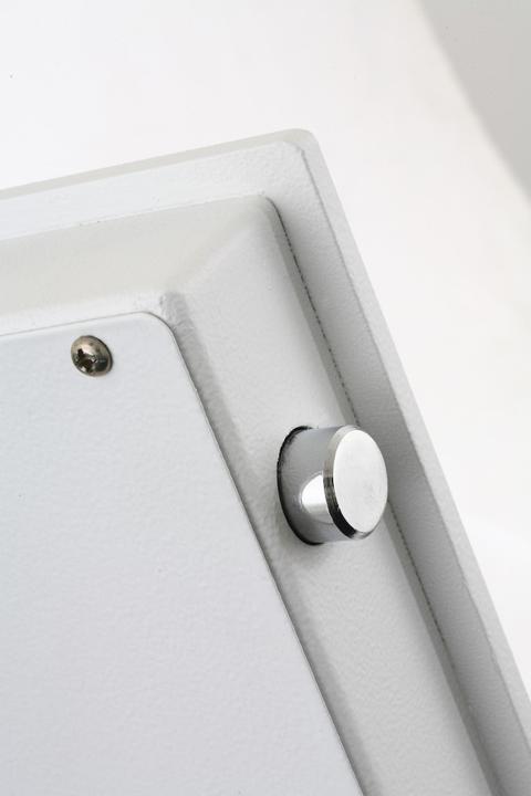 Actual product image Phoenix Fortress E (43 l)