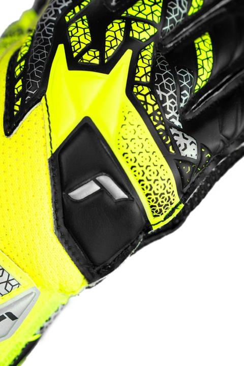 Actual product image Reusch Attract Infinity (7)