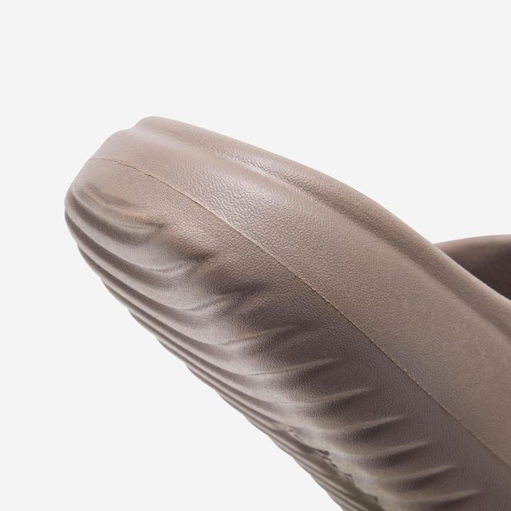 Produktbild Decathlon Badeschlappen Slides Damen/Herren - braun (40)