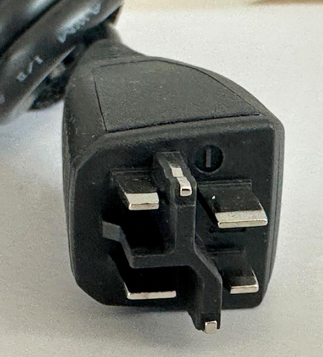 Produktbild Bosch eBike Ampere BPC3400 (400 Wh, E-Bike Ladegerät)