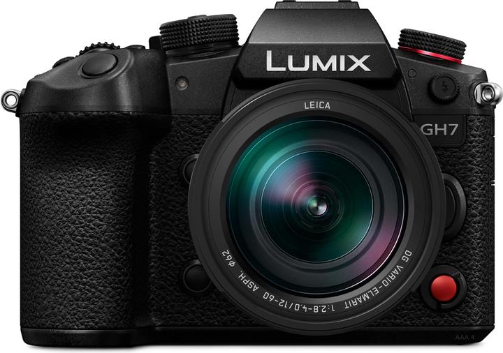 Panasonic GH7 Body + Leich 12-60mm f/2.8-4 (12 - 60 mm, 26.50 Mpx, Micro Four Thirds)
