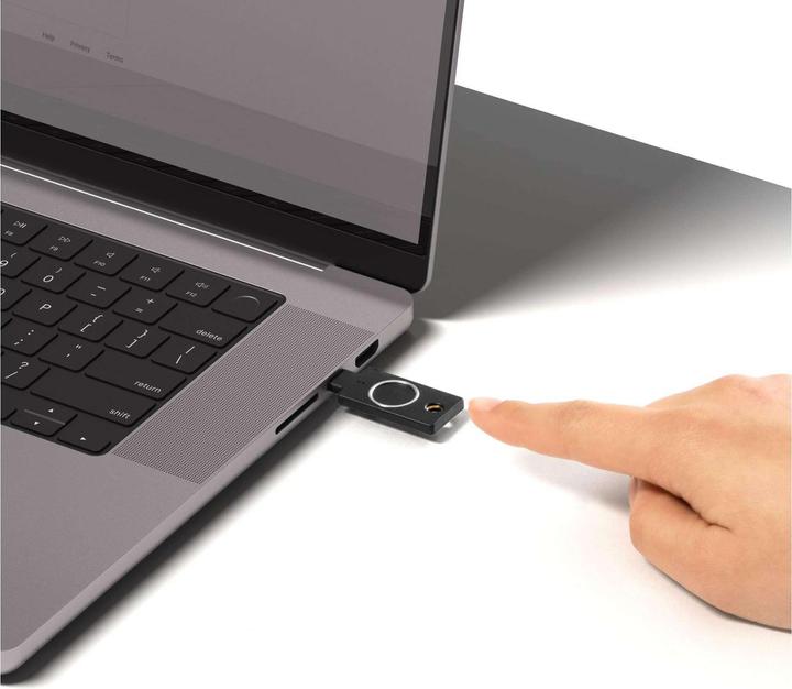 Actual product image Yubico YubiKey C Bio-FIDO Edition