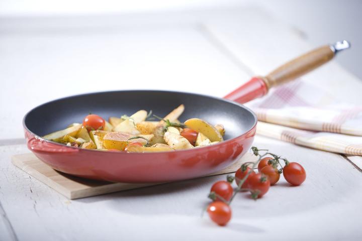 Actual product image Le Creuset Signature (28 cm, Frying pan, Cast iron)