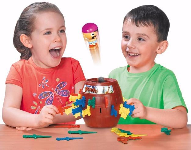 Productafbeelding Tomy Pop Up Piraat (Duits, Frans, Engels, Zwitserduits)
