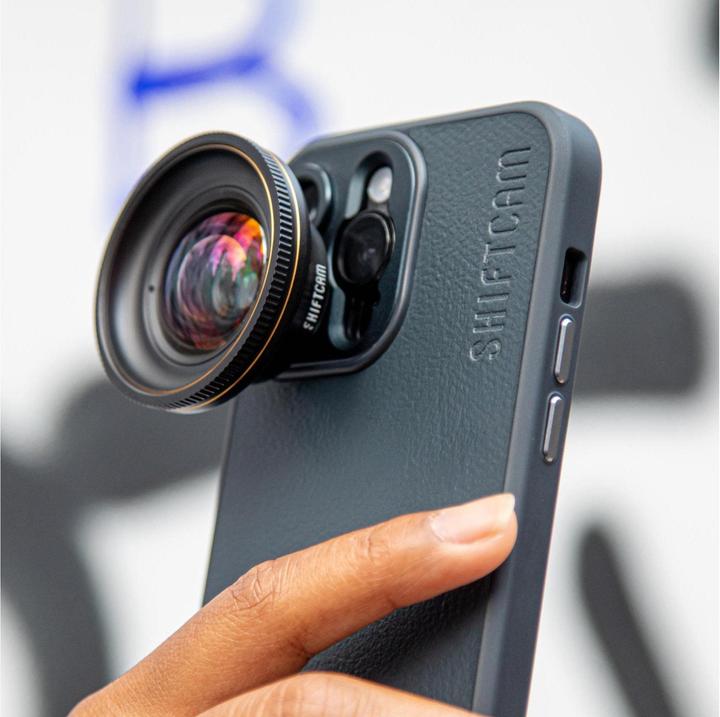 Actual product image ShiftCam Smartphone-Objektiv LensUltra 16mm Wide Angle