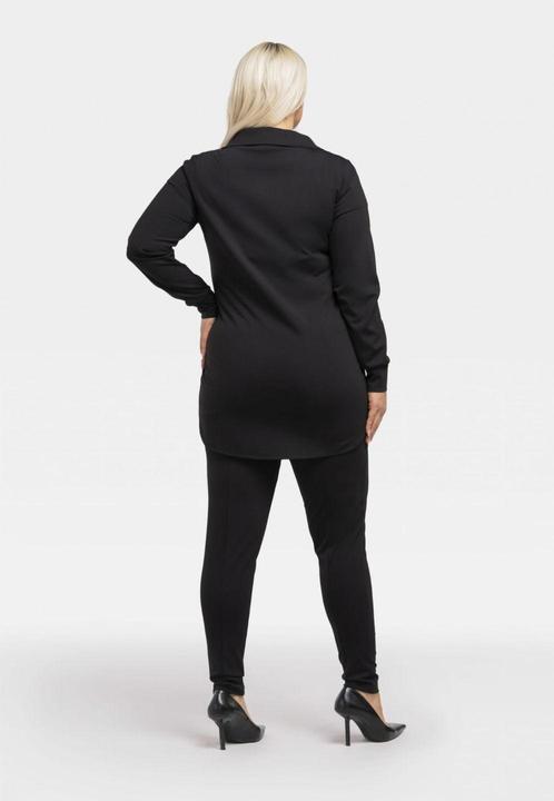 Actual product image Karko Shirt model (M)