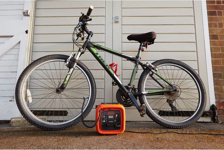 Produktbild Black & Decker Kompressor ASI400 (11 Bar, 160 l)