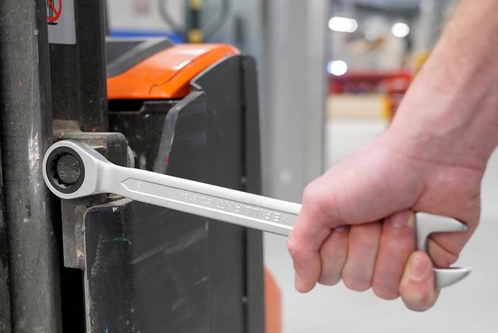 Produktbild KS Tools Ratschenringschlüssel-Satz (32 mm, 19 mm, 6 mm, 12 mm, 24 mm, 14 mm, 22 mm, 16 mm, 23 mm, 10  mm, 21 mm, 18 mm, 27 mm, 7 mm, 31 mm, 17 mm, 11 mm, 15 mm, 26 mm, 30 mm, 8 mm, 28 mm, 9 mm, 29 mm, 13 mm, 20 mm, 25 mm)