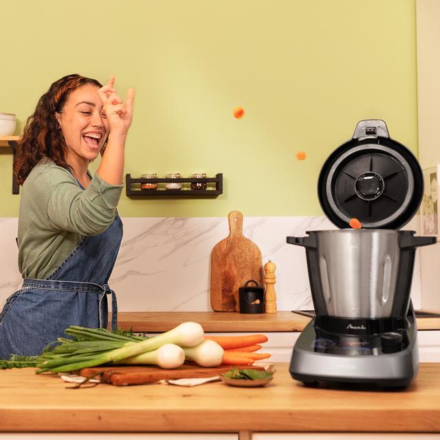Actual product image Cecotec Robot Cuiseur Mambo Touch avec pichet Habana 10090 (Noir/Gris) (1600 W)