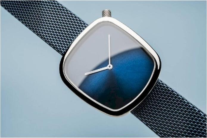 Actual product image Bering Classic (Analogue wristwatch, 34 mm)