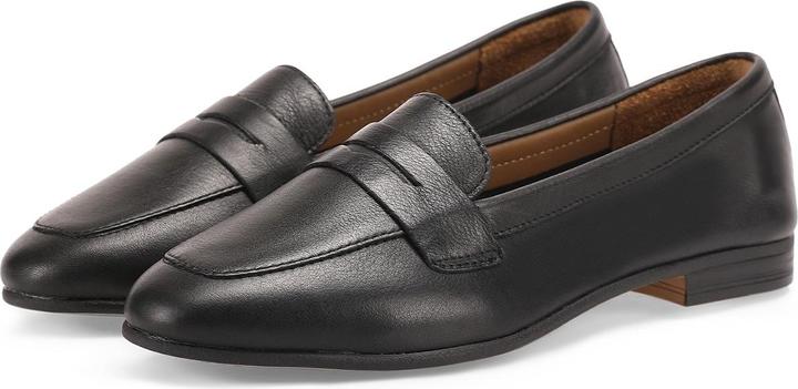 Actual product image Inuovo This classic slip-on shoe from convinces with its simple elegance in a penny loafer look. (39)