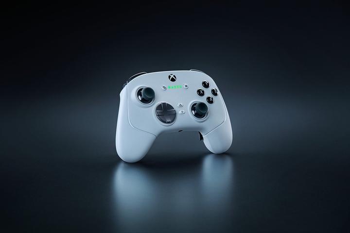 Immagine prodotto Razer Wolverine V3 Pro (Xbox Series X, PC, Xbox Serie S)