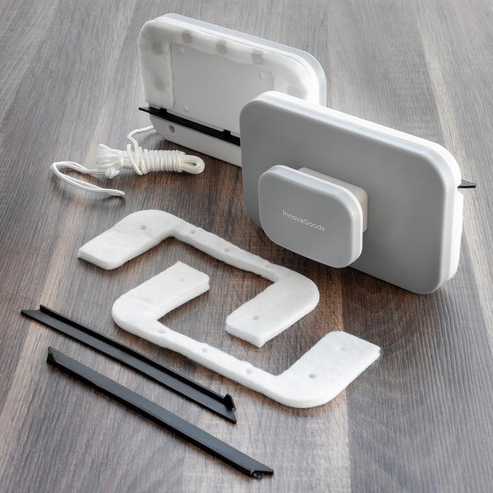 Actual product image InnovaGoods Magnetic window scraper