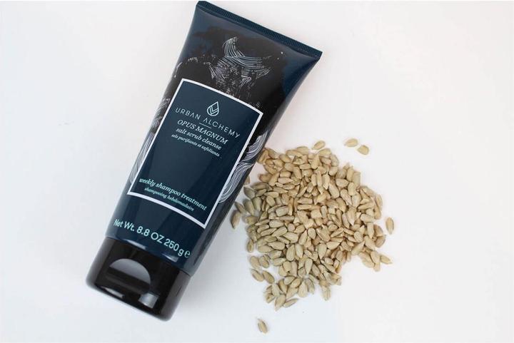 Actual product image Urban Alchemy OPUS MAGNUM Scrub Cleansing Shampoo (Liquid shampoo)