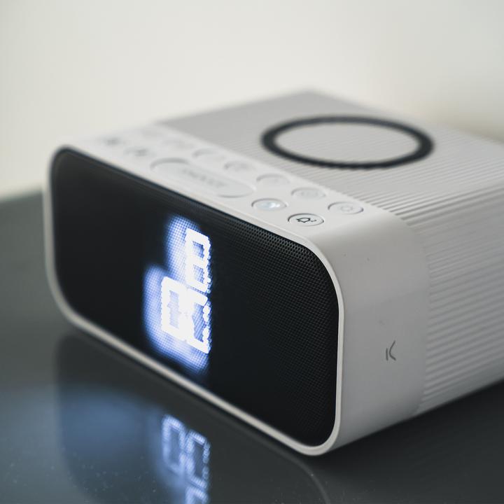 Actual product image KSIX Wuad Alarm Clock Wireless Charger 10w Bluetooth Speaker Fm Radio