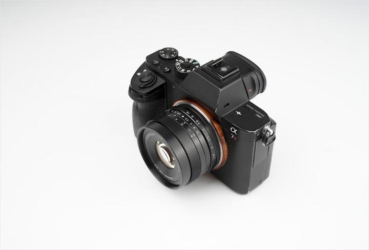 Actual product image 7artisans 50mm F1.8 MFT (Micro Four Thirds, Micro Four Thirds)