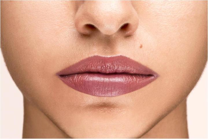 Actual product image Collistar Rossetto Puro Lipstick No 101 (101 Blooming Almond)