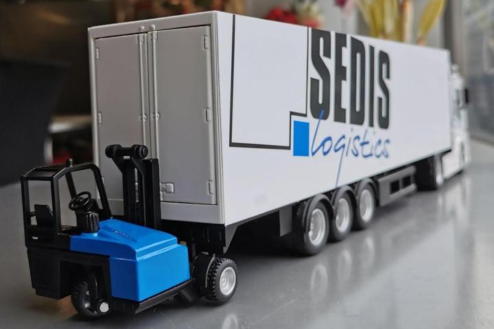 Immagine prodotto Bburago Camion Mercedes