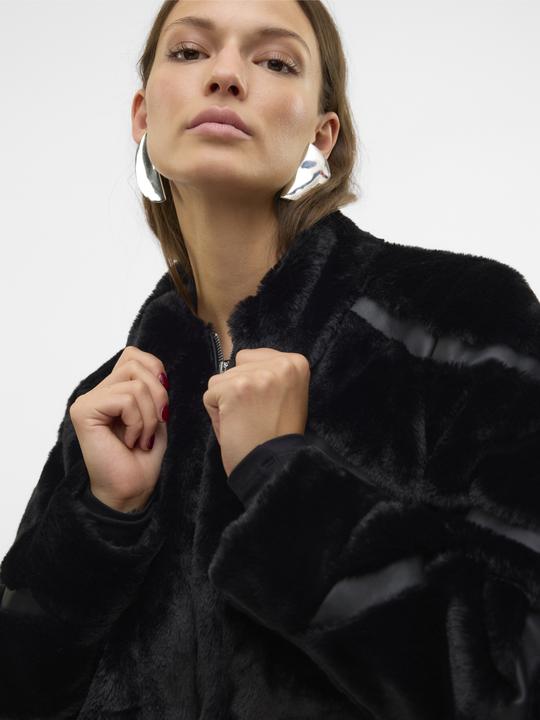 Produktbild Vero Moda VMSONJALUIS Jacke Kunstpelzjacke (S)
