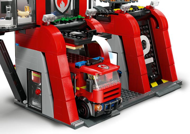 Immagine prodotto LEGO 60414 Stazione dei vigili del fuoco con autoscala a piattaforma girevole (60414, LEGO City)