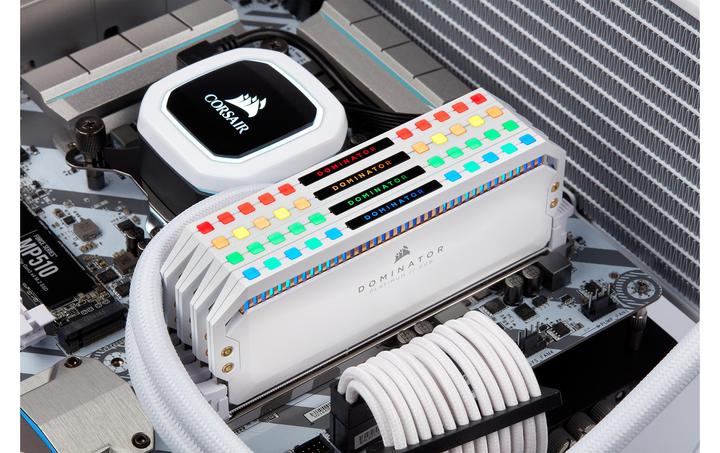 Actual product image Corsair Dominator Platinum RGB (2 x 8GB, 3600 MHz, DDR4-RAM, DIMM)
