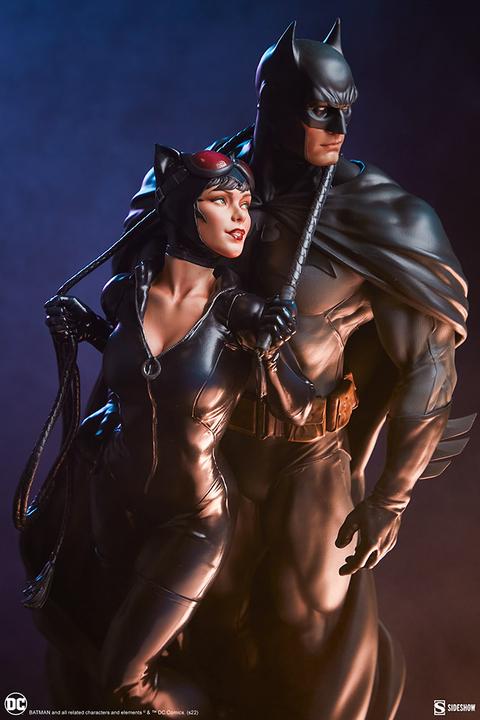 Produktbild Sideshow DC Comics diorama Batman & Catwoman 51 cm