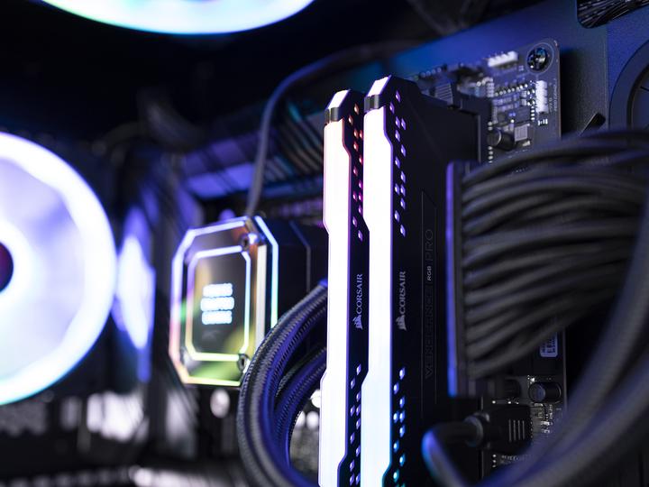 Image du produit Joule Performance RTX4070 I7 (Intel Core i7-13700F, 32 Go, 1000 Go, GeForce RTX 4070)