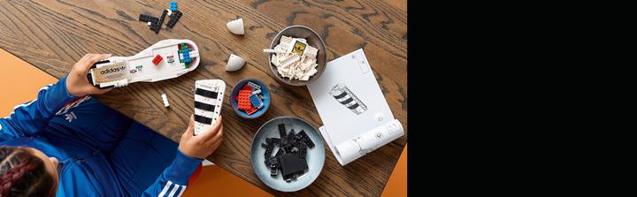 Image du produit LEGO Adidas Originals Superstar (10282, LEGO Icons)
