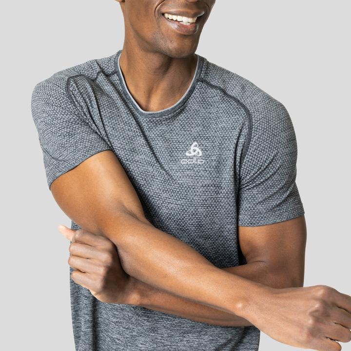 Actual product image Odlo Essentials (S)