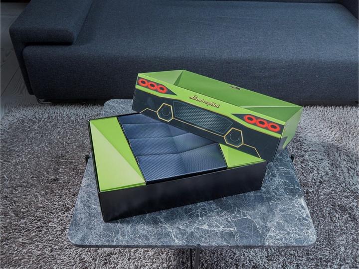 Actual product image LEGO Lamborghini Sián FKP 37 (42115, LEGO Technic, LEGO Rare Sets)