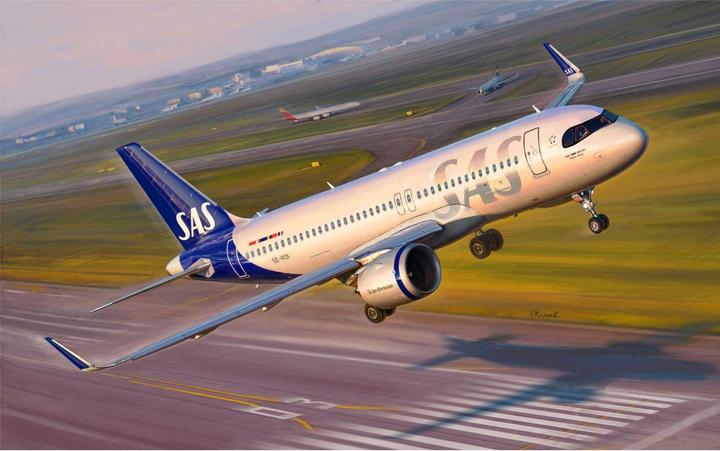 Actual product image Zvezda 1:144 Airbus A320 neo
