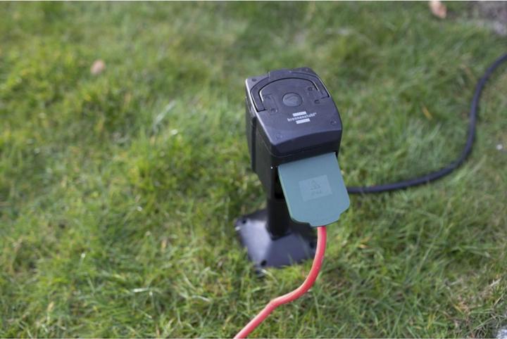 Actual product image Brennenstuhl Connect WIFI garden socket with ground spike and mounting plate IP44 2-fold 10m H07RN-F3G1,5 (2 x, CEE 7/3, 10 m)