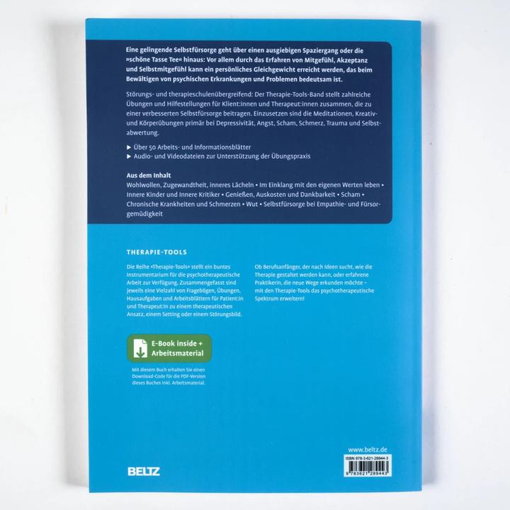 Actual product image Therapie-Tools Selbstfürsorge (German, Margarete Malzer-Gertz, Helga Luger-Schreiner, Claritta Martin, Cornelia Gloger, 2023)