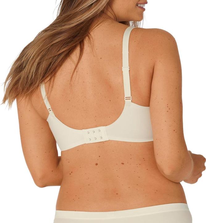 Actual product image Triumph Body Make-up Soft Touch WP EX (Single pack, 70 E)