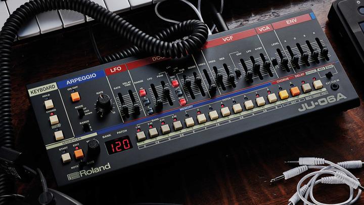Produktbild Roland JU-06A
