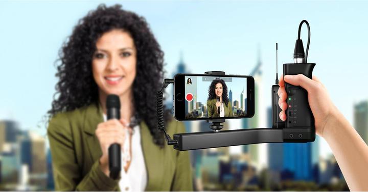 Actual product image IK Multimedia Cell phone tripod mount IP-IKLIP (Tripod smartphone holder)