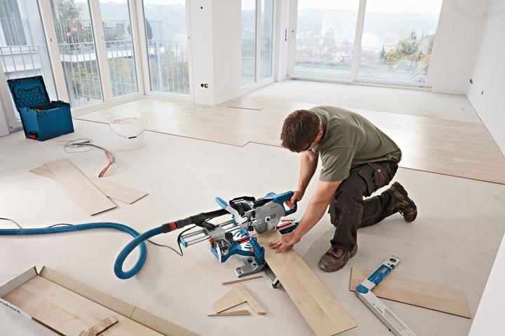 Produktbild Bosch Professional Bosch Professional Paneelsäge GCM 8 SJL - CH Version