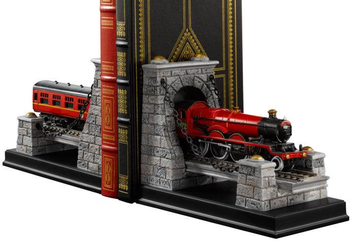 Image du produit Noble Collection Serre-livres Harry Potter Poudlard Express 19 cm