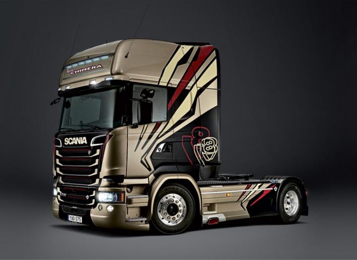 Actual product image Italeri 1:24 SCANIA R730 Streamline Chimera