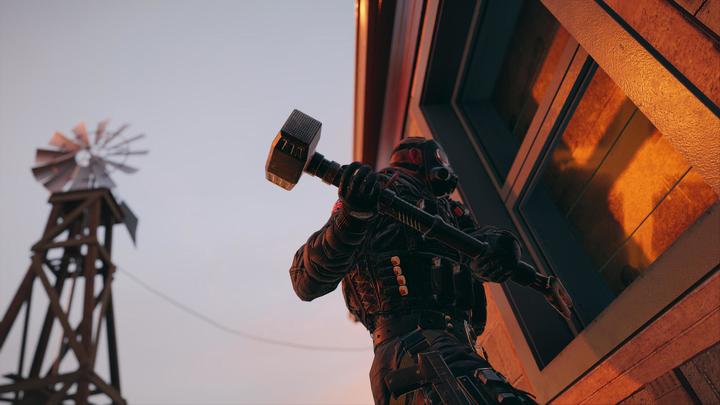 Produktbild Ubisoft Tom Clancy's Rainbow Six : Siege - Gold (Xbox One S)