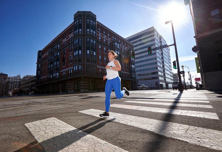 Produktbild Garmin Forerunner 55 (42 mm)